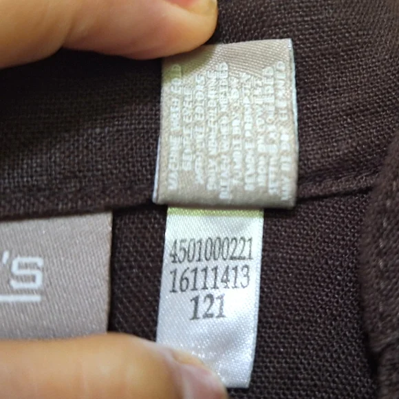 NWOT Chico's women's size 1 US 8 100% linen brown shortsleeve button up top - Picture 3 of 7